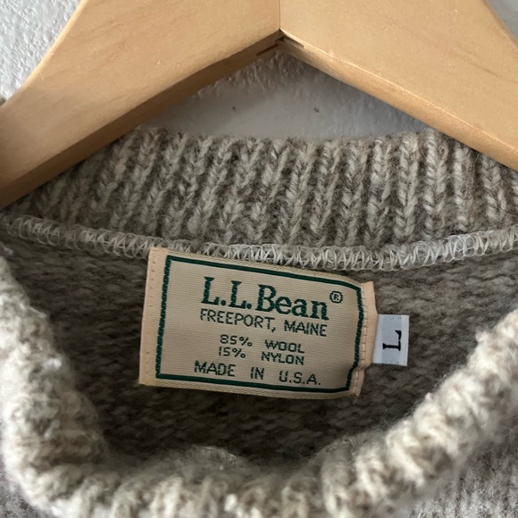 SOLD. Vintage LL Bean Wool Blend Sweater Large - Picture 3 of 11
